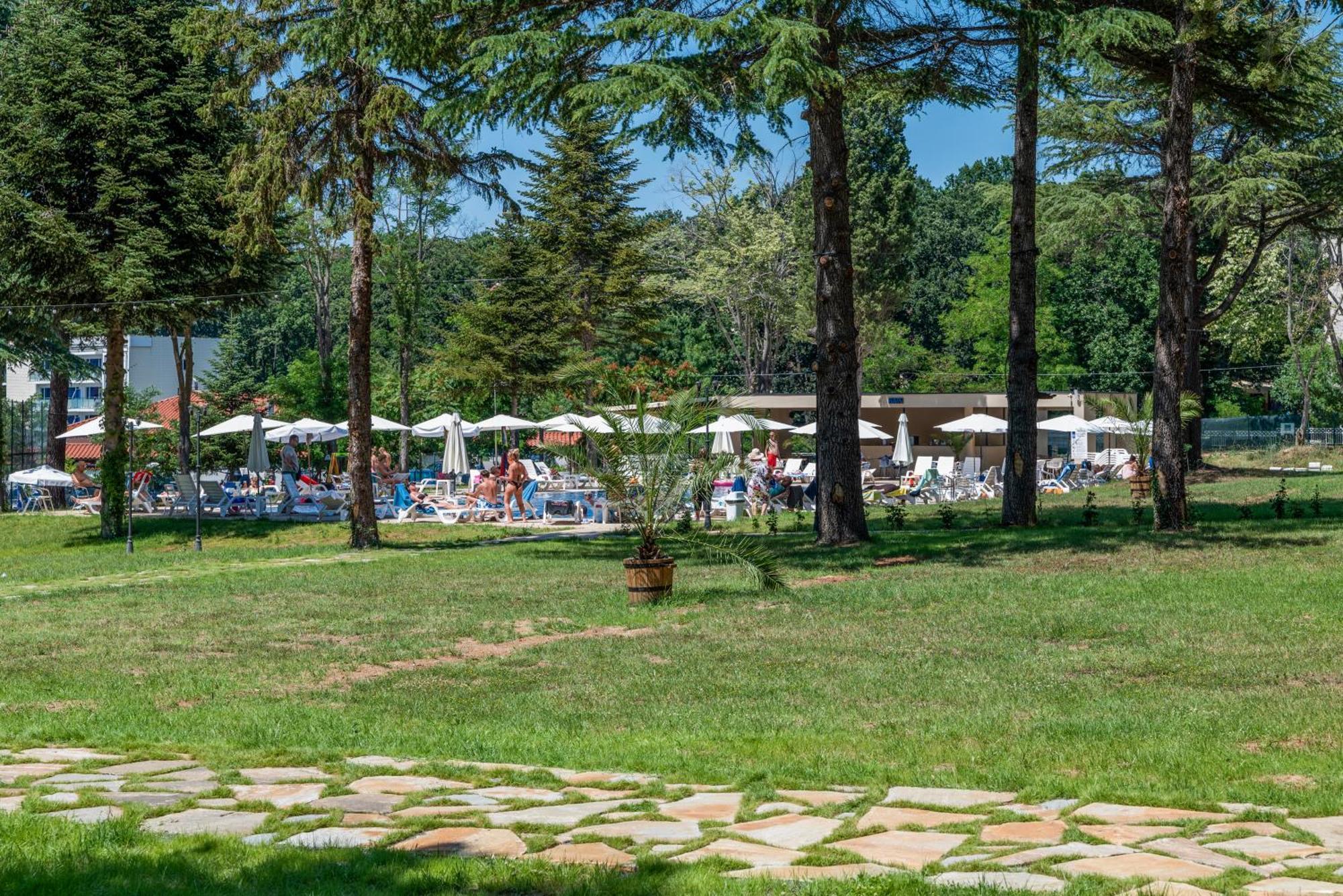 Queen Nelly Park Китен Экстерьер фото