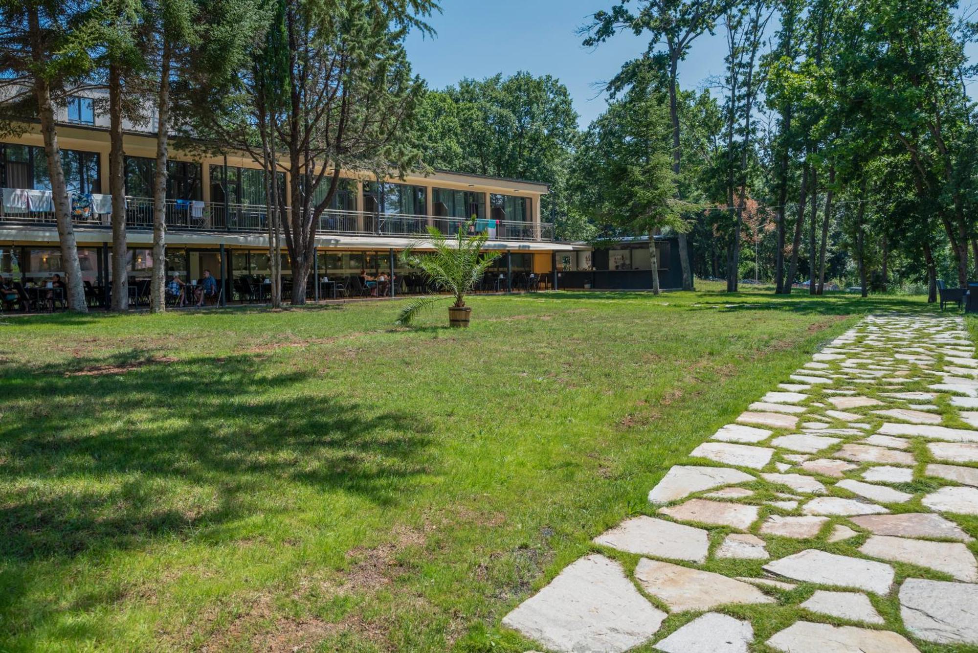 Queen Nelly Park Китен Экстерьер фото