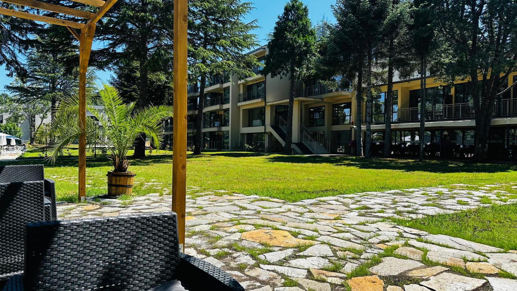 Queen Nelly Park Китен Экстерьер фото