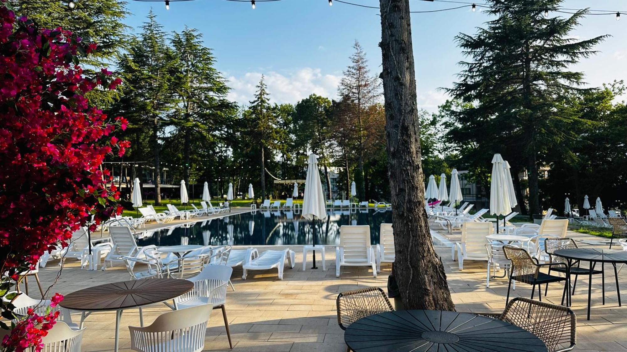 Queen Nelly Park Китен Экстерьер фото