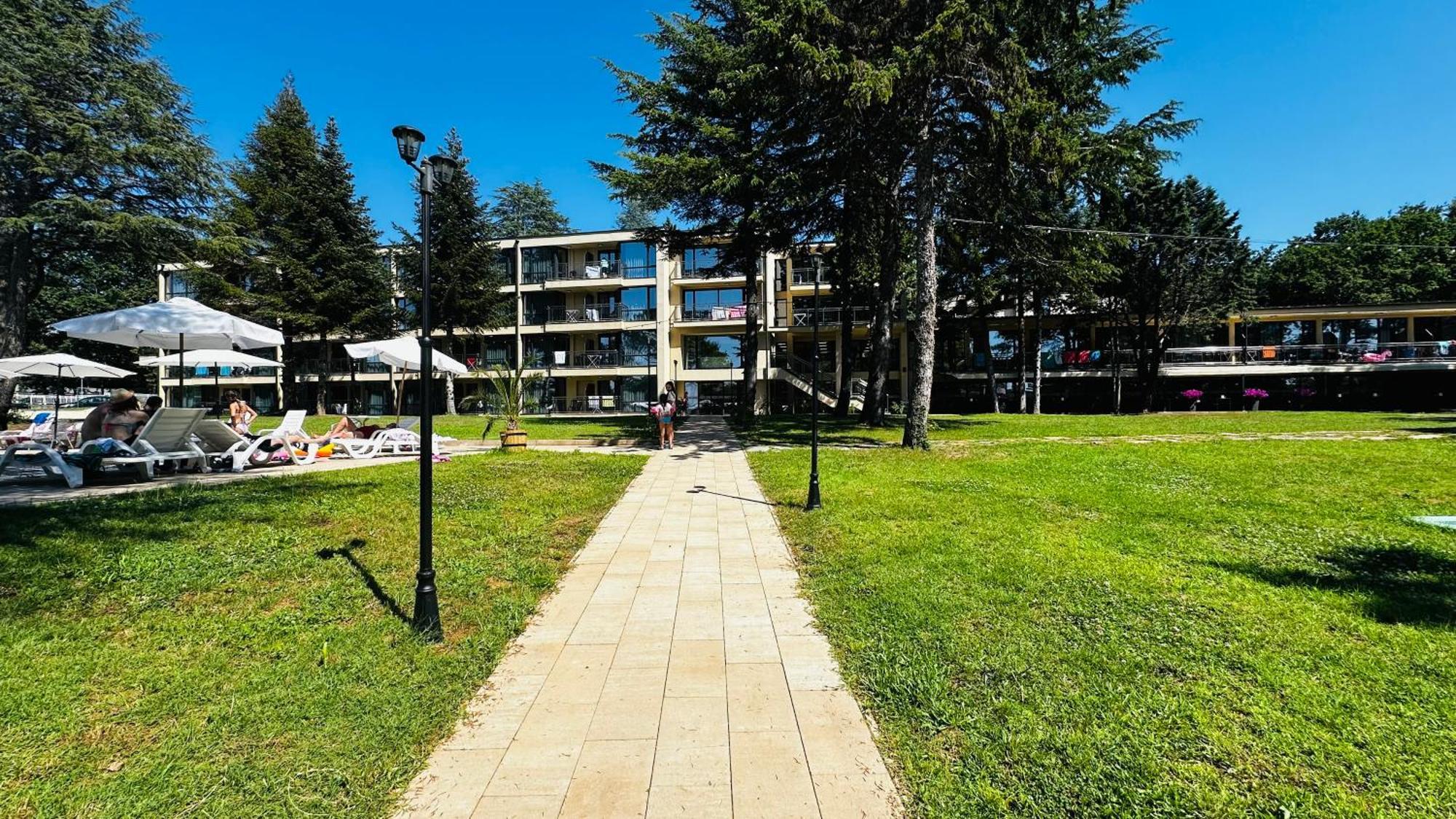 Queen Nelly Park Китен Экстерьер фото
